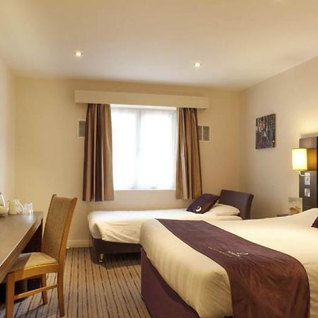 Premier Inn Fleet Luaran gambar