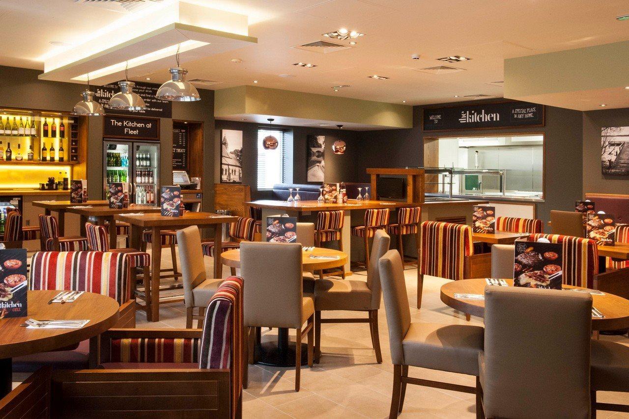 Premier Inn Fleet Luaran gambar