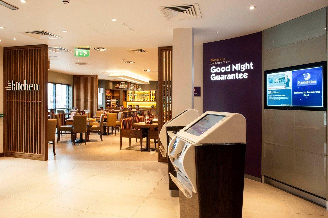Premier Inn Fleet Luaran gambar