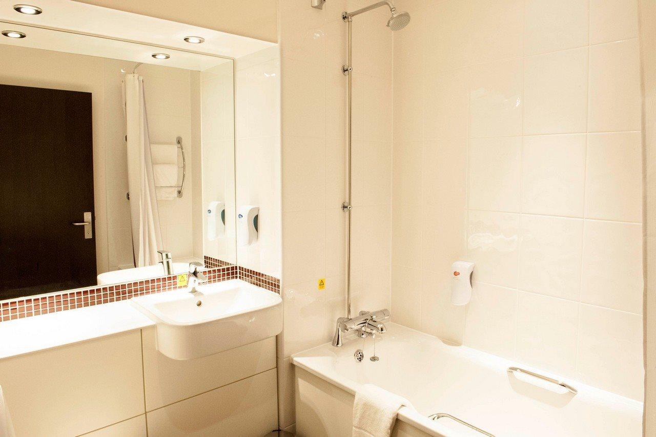 Premier Inn Fleet Luaran gambar