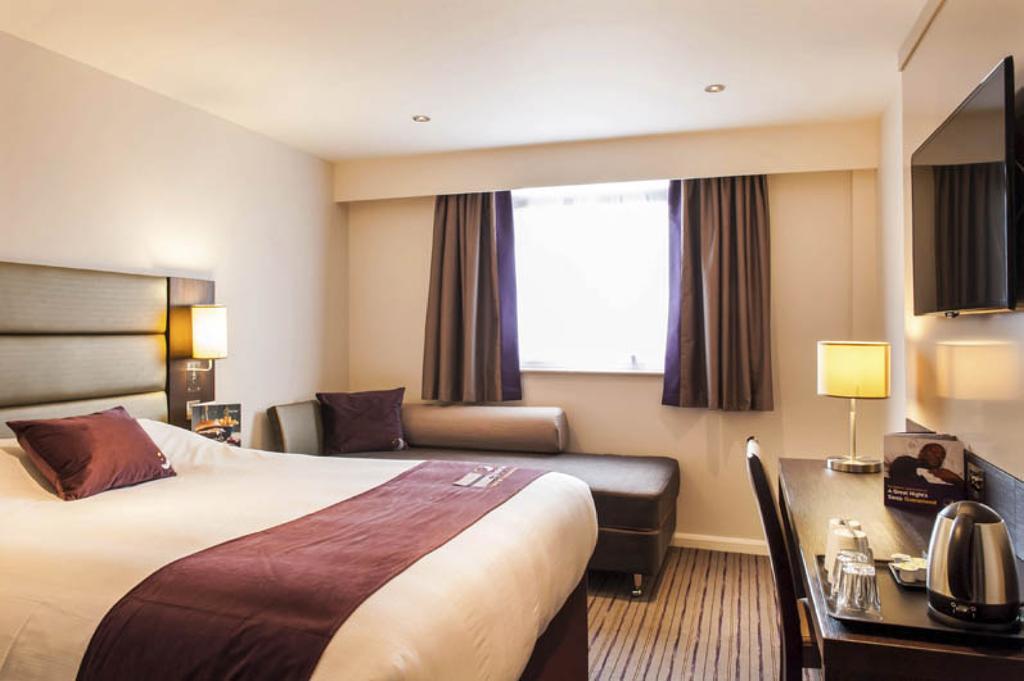 Premier Inn Fleet Luaran gambar