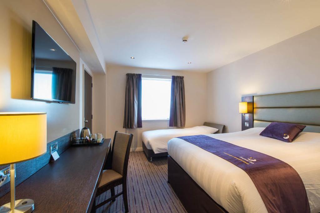 Premier Inn Fleet Luaran gambar
