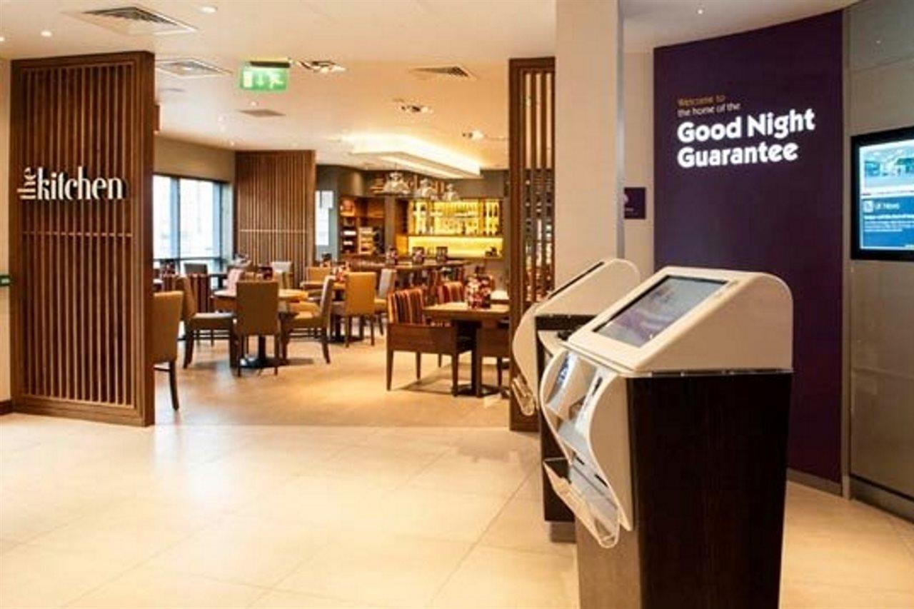 Premier Inn Fleet Luaran gambar